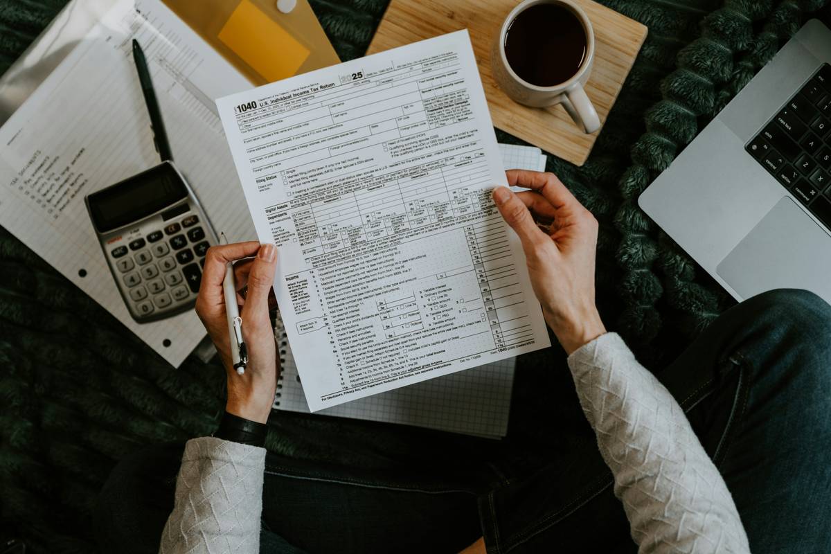 Reporting Crypto Tax: Can I Report? Your No-BS Guide to Surviving Tax Season
